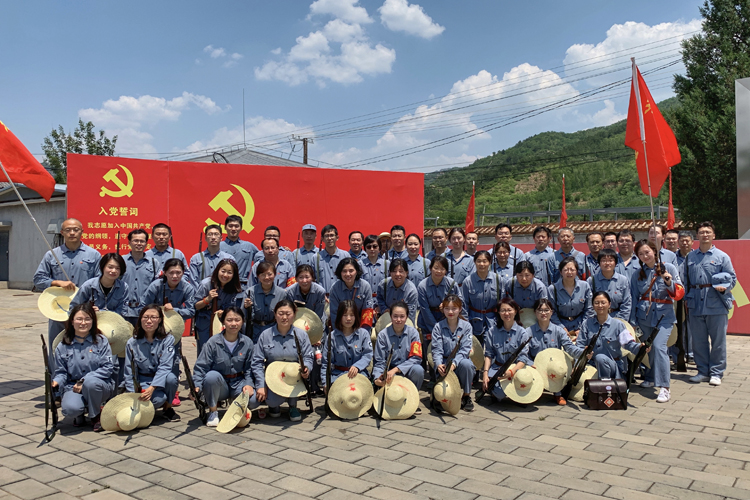合影1.jpg