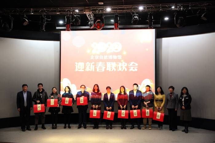 7合影2x.jpg