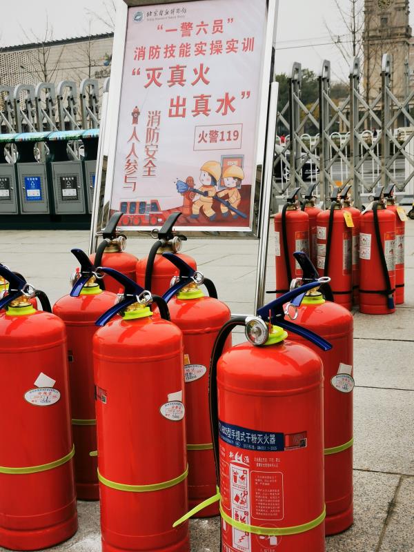 一警六员实操现场.jpg